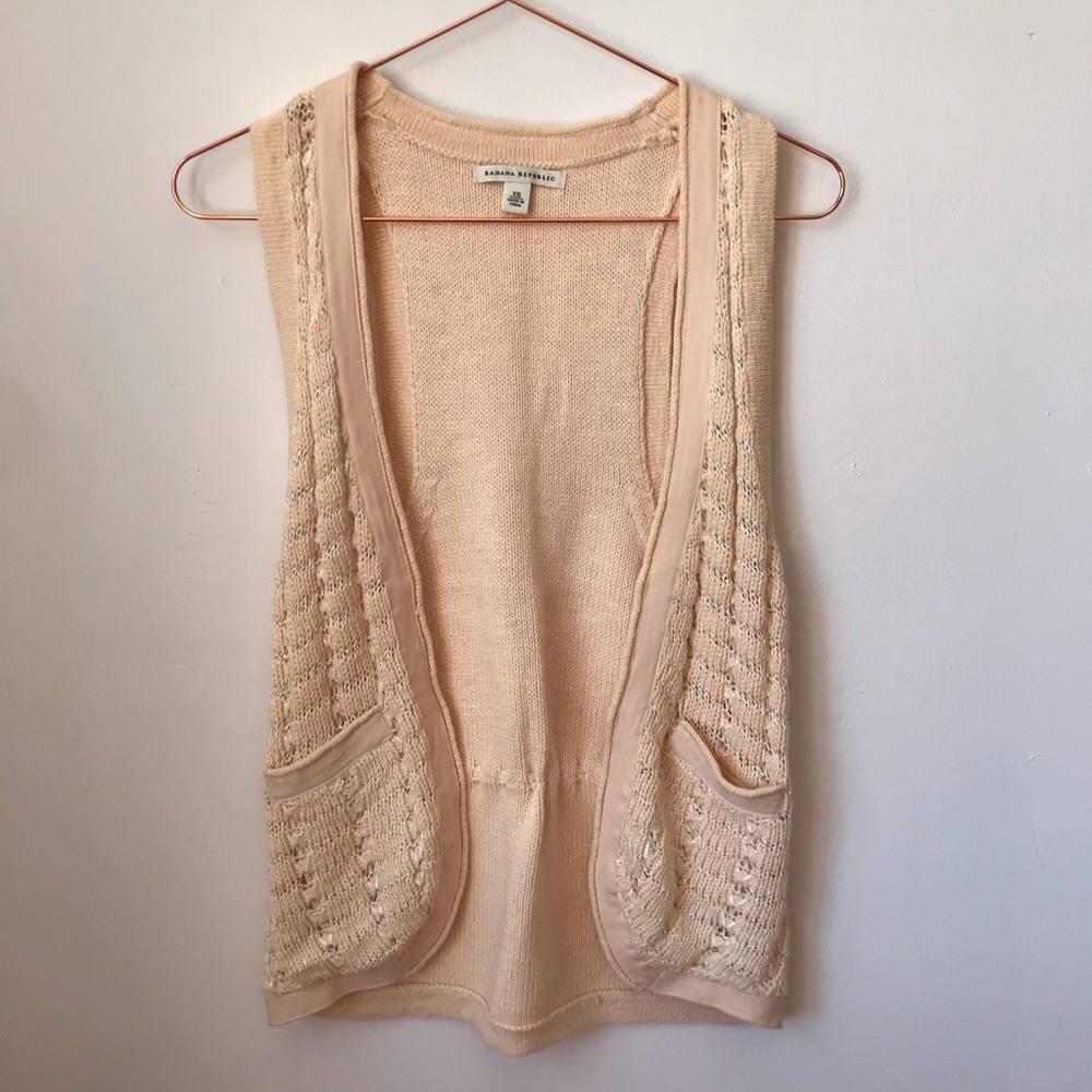Banana Republic XS Pink Sweater Vest